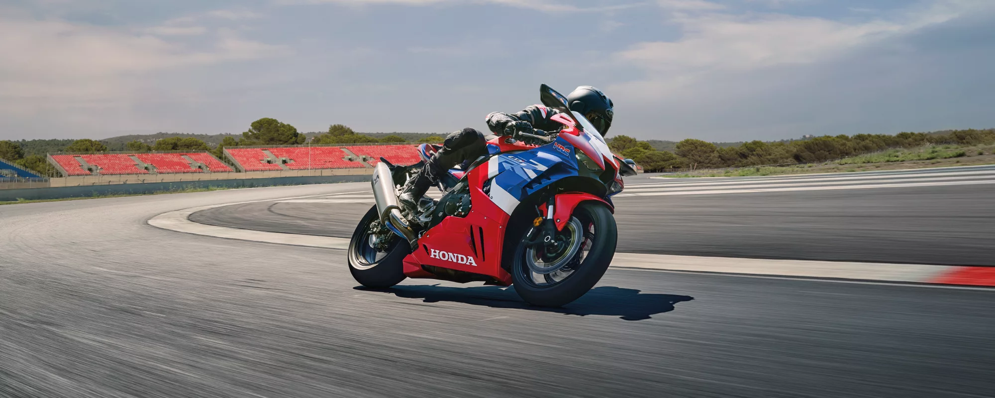 fireblade-header-desktop-10