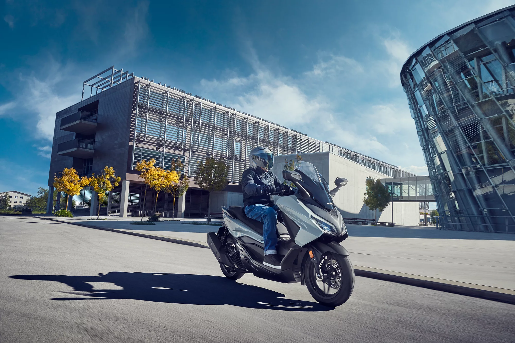 Micul ghid al șoferilor pentru folosirea scuterului de 125 cc